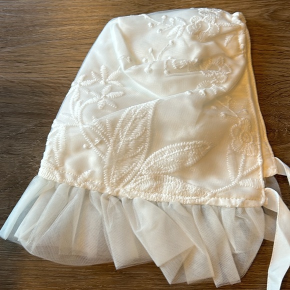 NWT baby girl baptism flower girl dress with bonnet - Picture 9 of 11